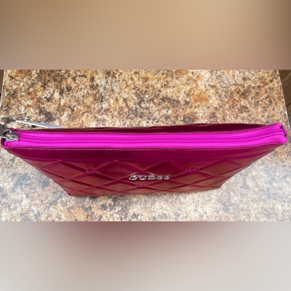 Guess Fuchsia Quilted Cosmetic Bag - Picture 5 of 11